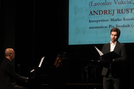 Predstavitev zbirke pesmi Frana Gerbiča 27 Foto Ljubo Vukelič